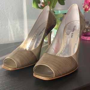 Gianni Bini Silver Pat Heels